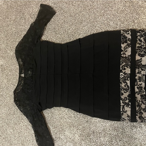 Black dress - Picture 1 of 2